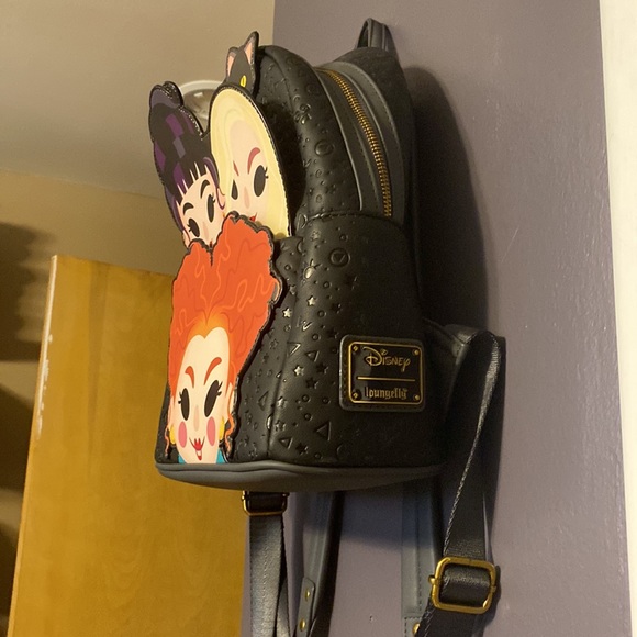 Hocus Pocus Loungefly 🎃 PRICE FIRM - Picture 4 of 16